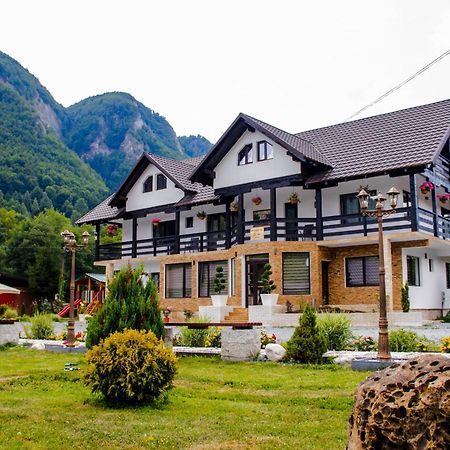 Ge-Lux Villa Incesti Buitenkant foto