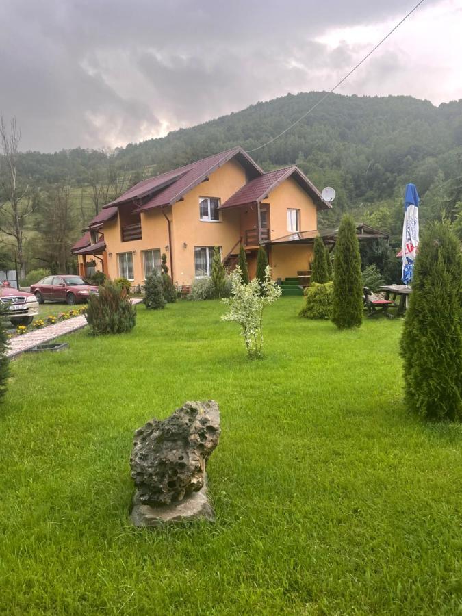Ge-Lux Villa Incesti Buitenkant foto