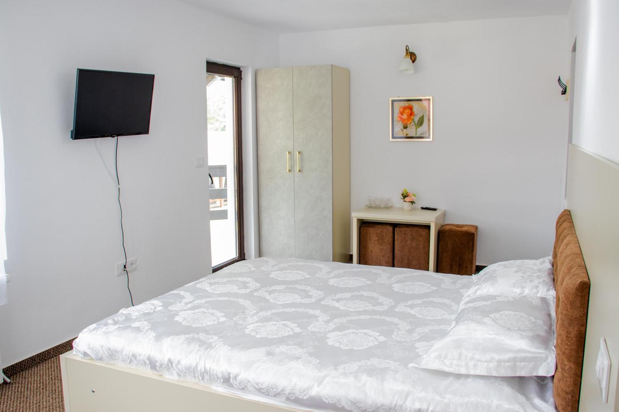 Ge-Lux Villa Incesti Buitenkant foto