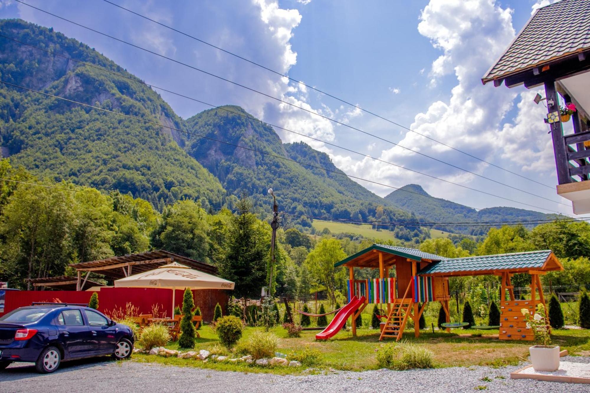 Ge-Lux Villa Incesti Buitenkant foto