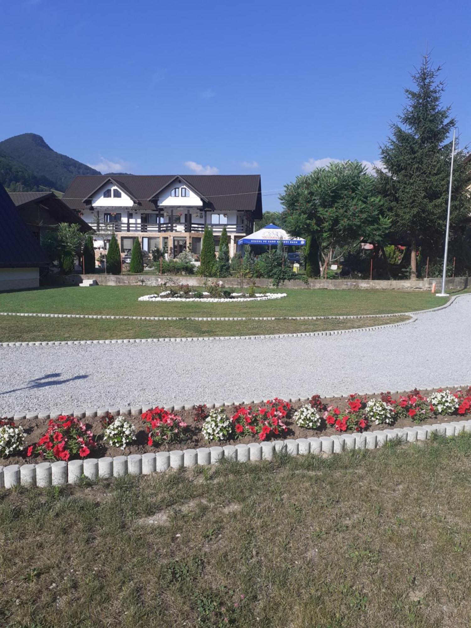 Ge-Lux Villa Incesti Buitenkant foto
