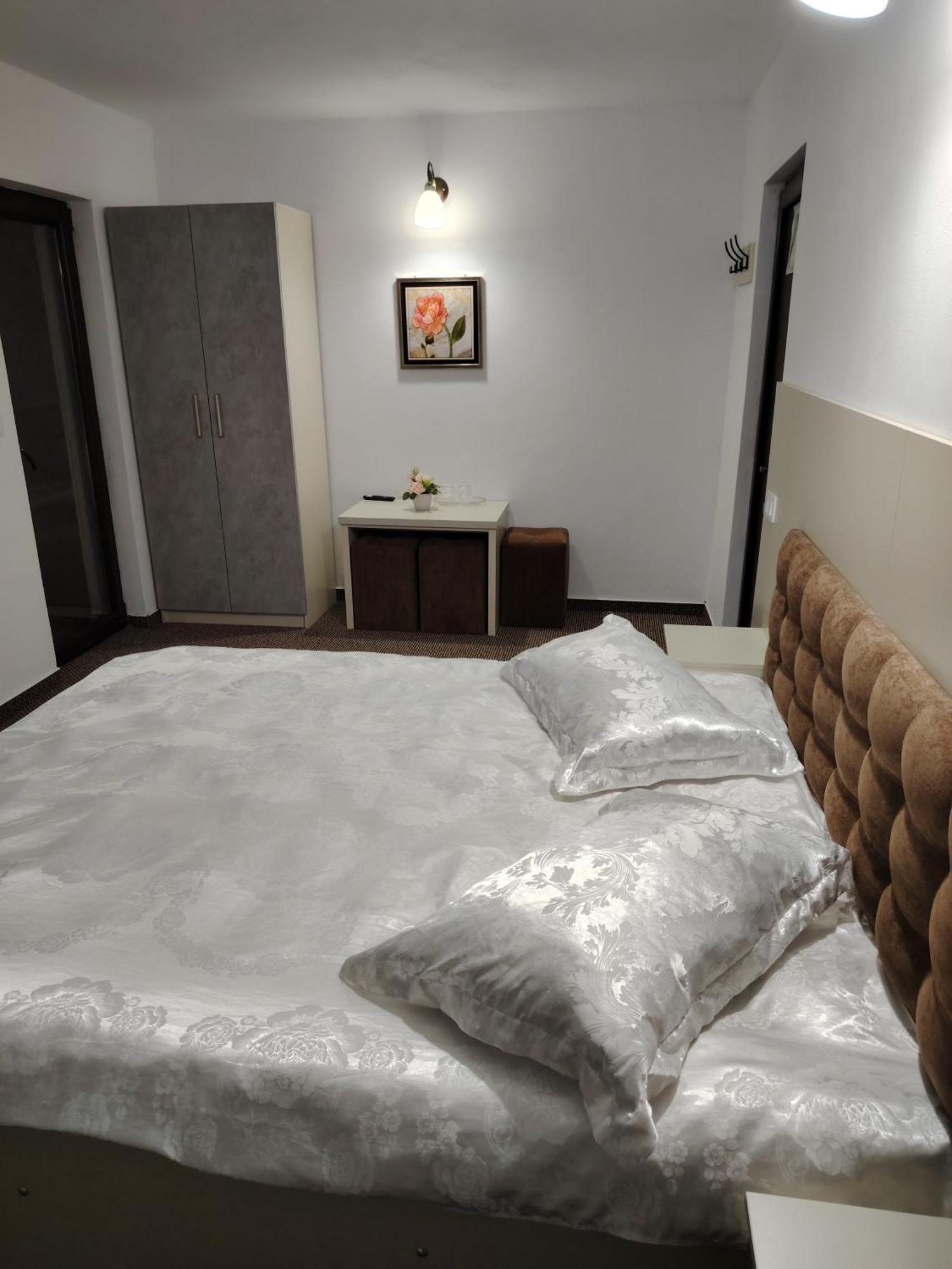 Ge-Lux Villa Incesti Buitenkant foto