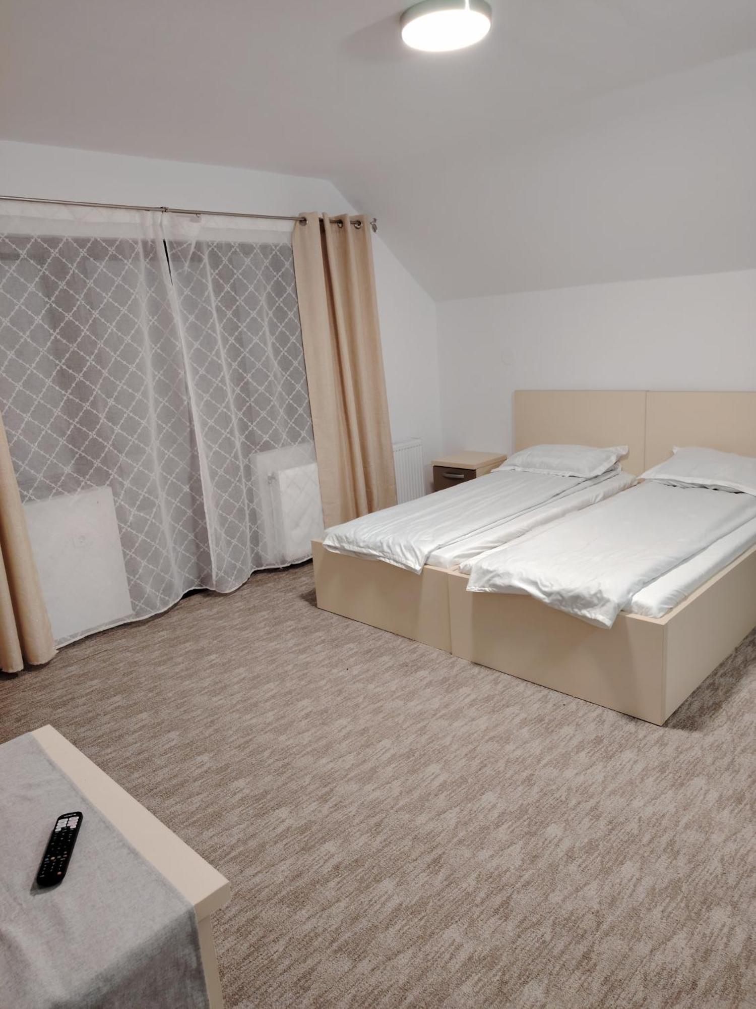 Ge-Lux Villa Incesti Buitenkant foto